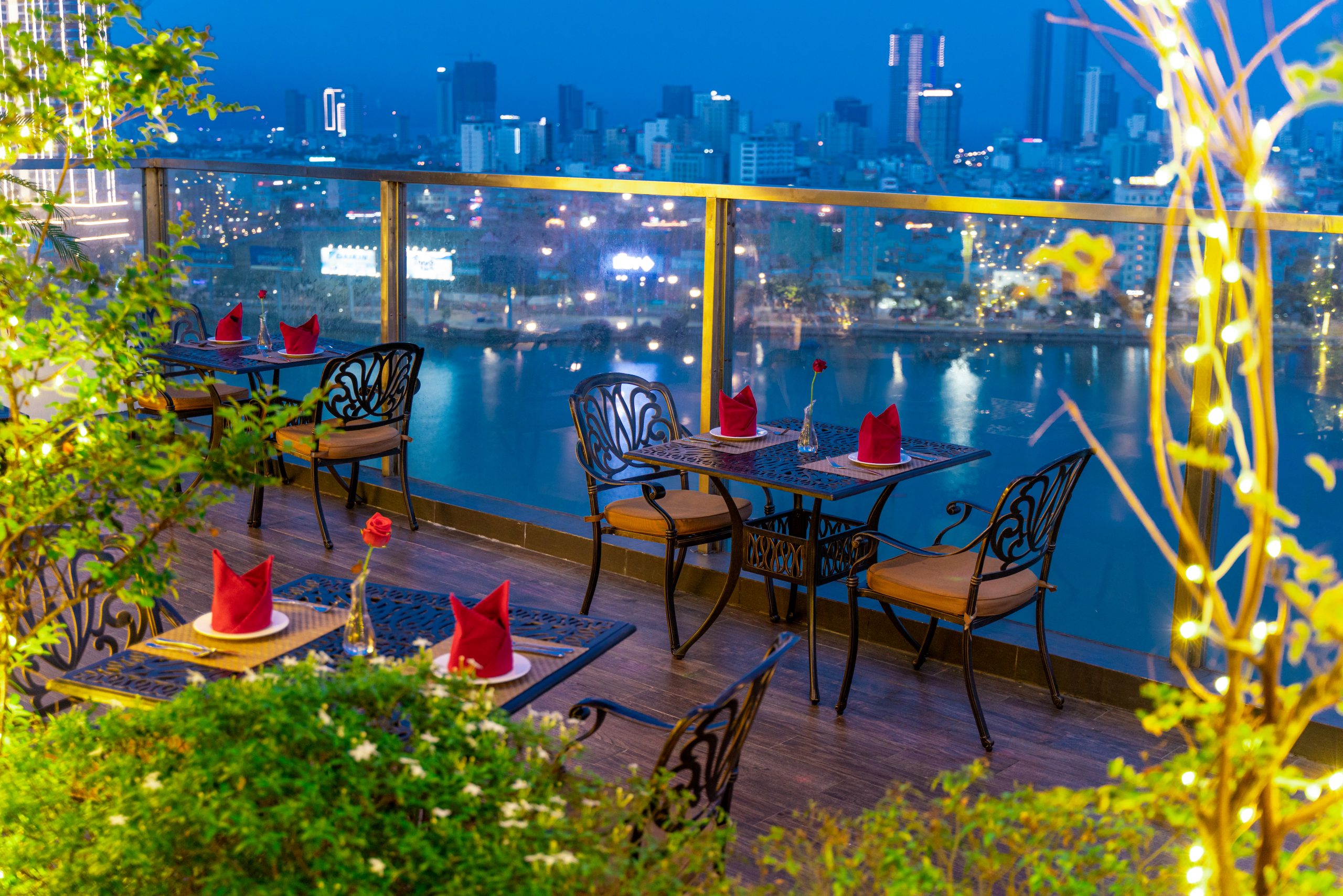 Brilliant Top Bar Da Nang
