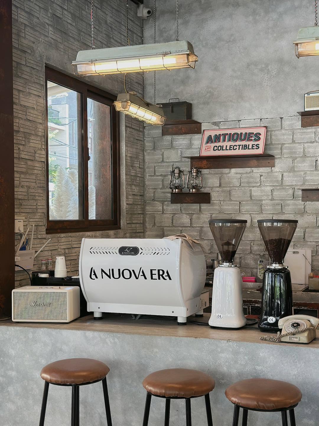 L Stand Coffee & Tea Da Nang