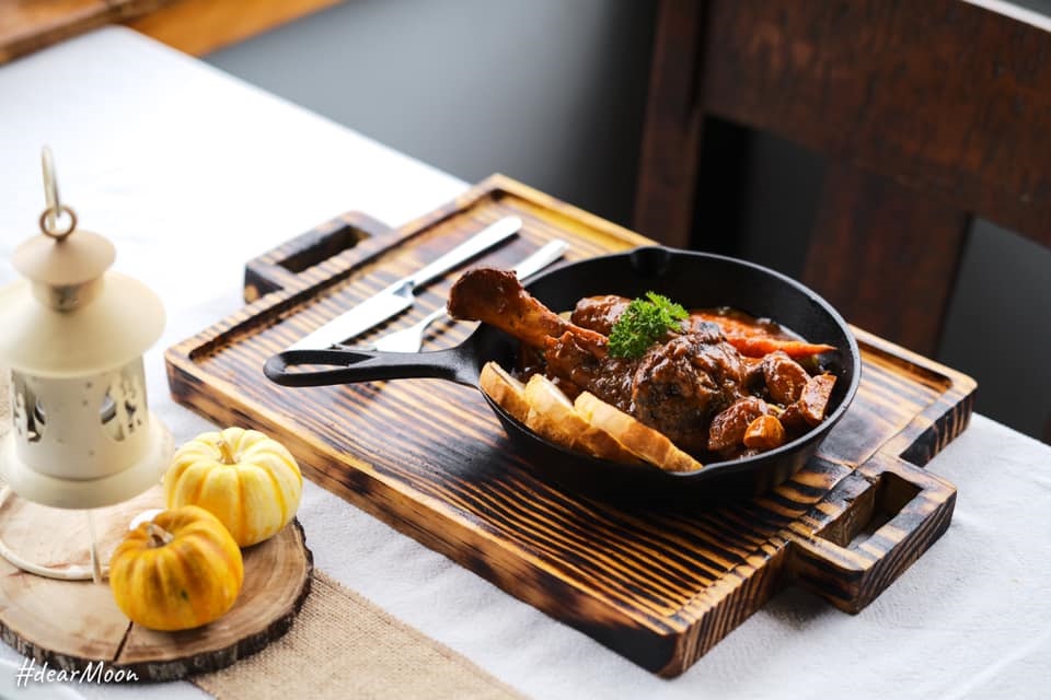 DearMoon dining Dalat