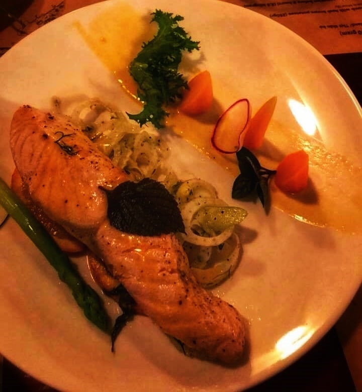Nha Go - Wooden House Restaurant Dalat