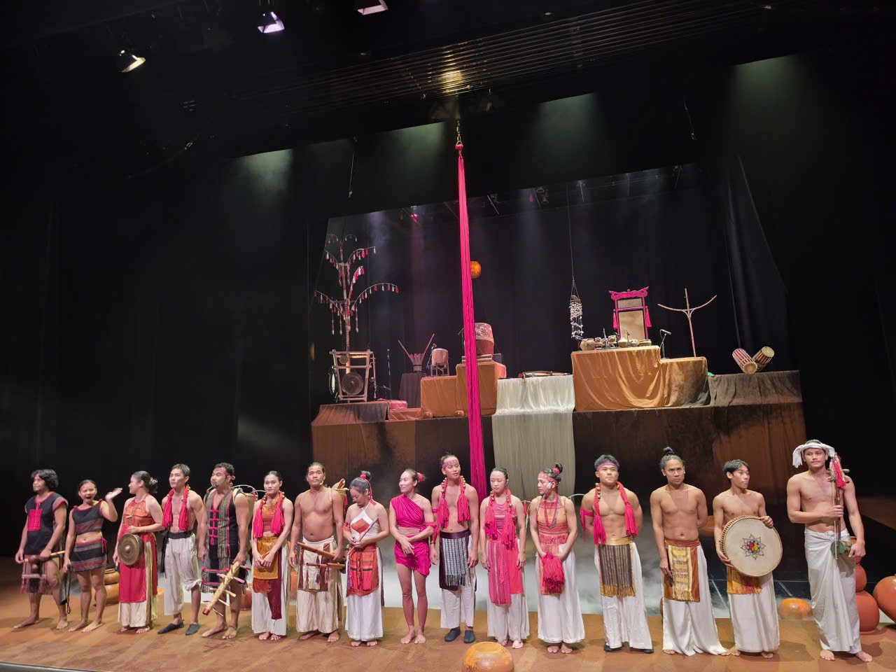 Chum Show &ndash; Nha Hat Do Nha Trang