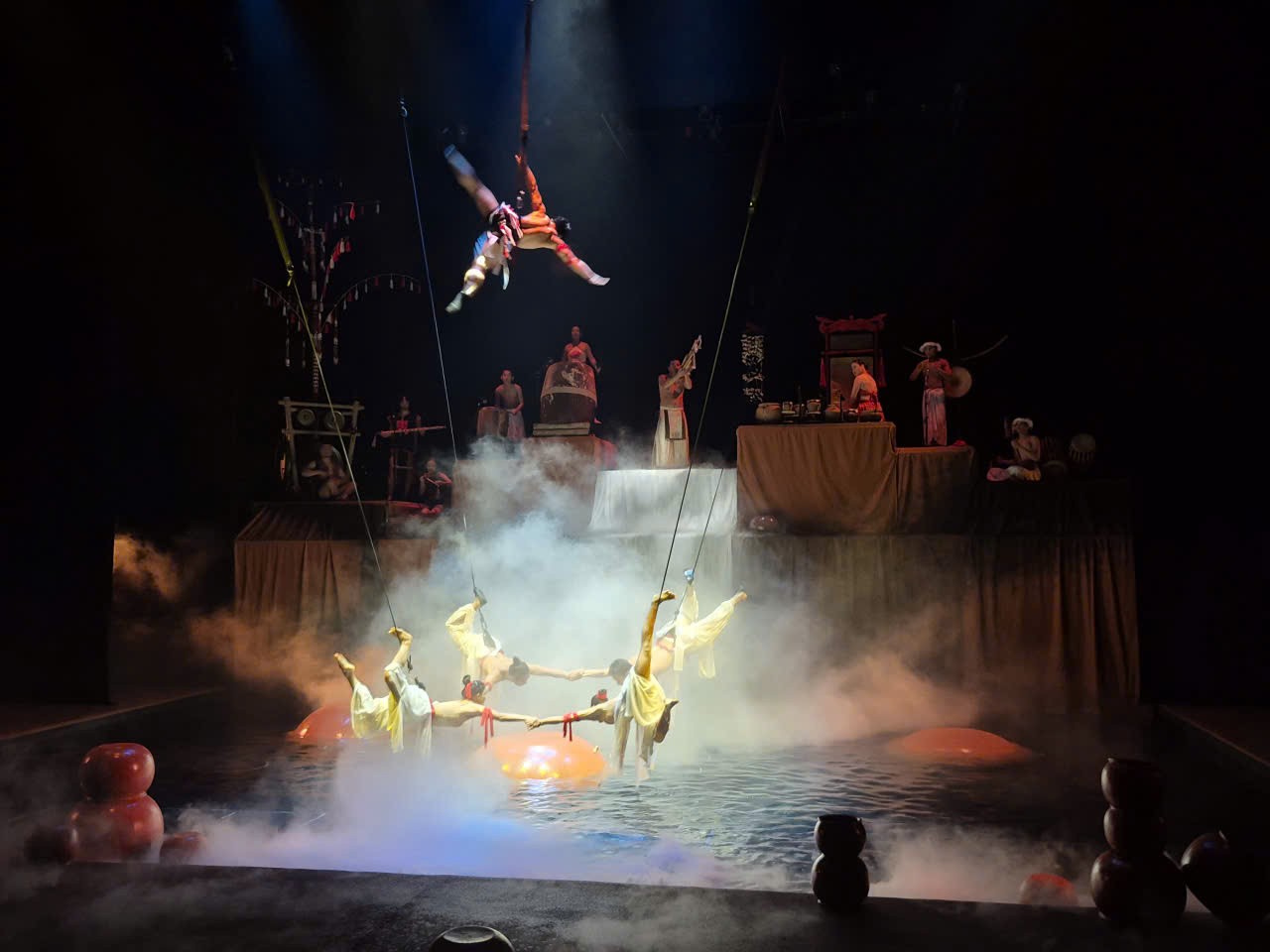 Chum Show &ndash; Nha Hat Do Nha Trang