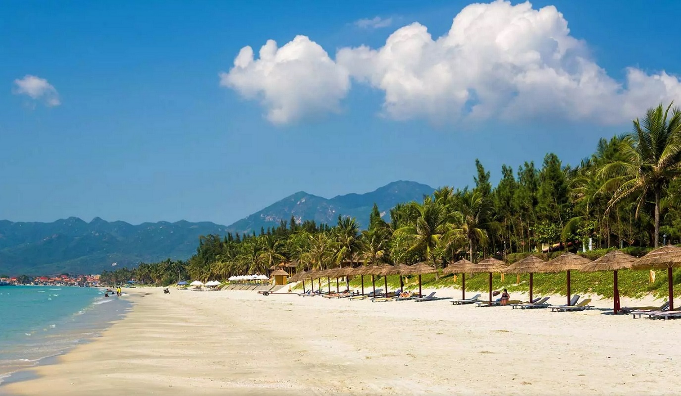 Diep Son Island + Doc Let Beach Day Tour from Nha Trang