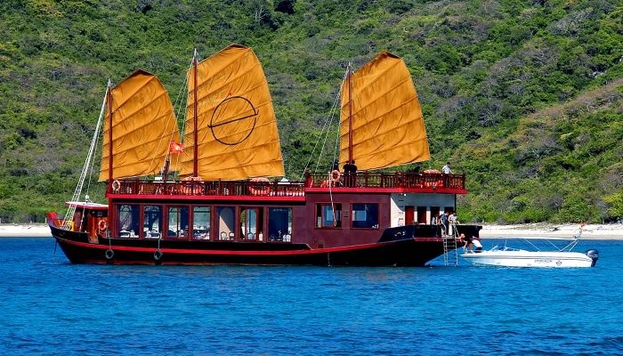 Nha Trang Emperor Cruise Experience 