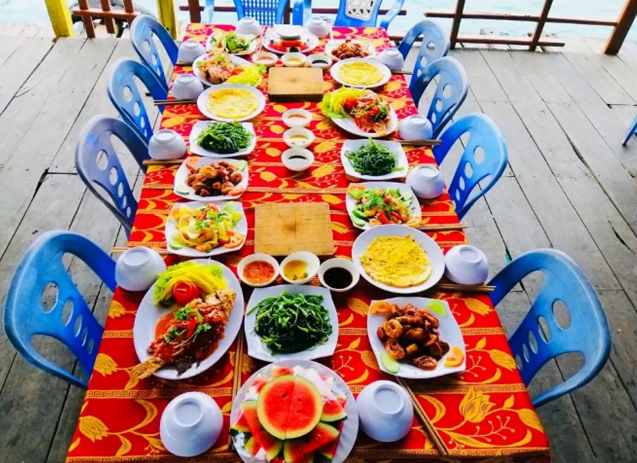 Vinh San Ho & Tranh Beach Daily Tour in Nha Trang