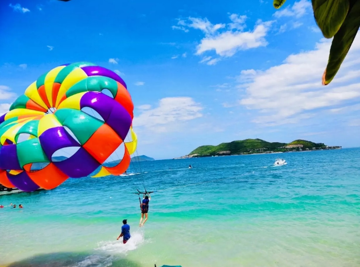 Vinh San Ho & Tranh Beach Daily Tour in Nha Trang