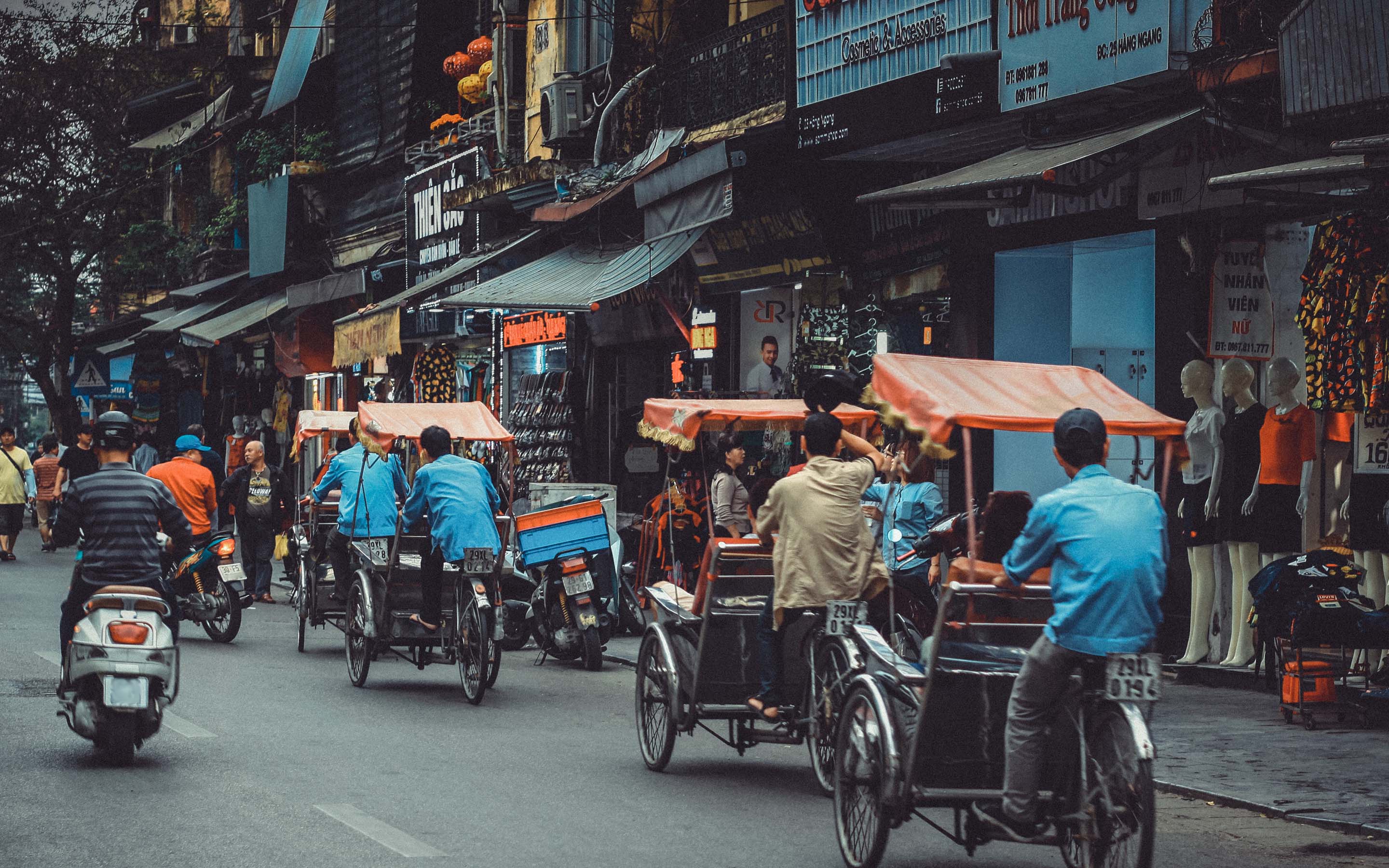 Cyclo drivers in vietnam