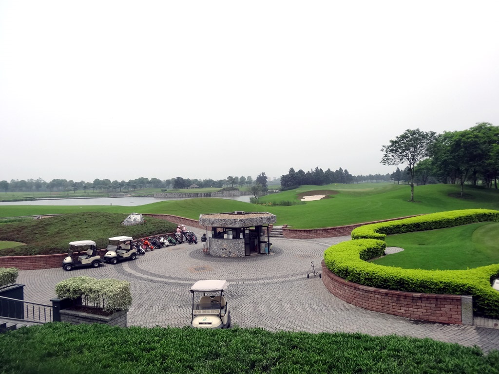 Van Tri Golf Course