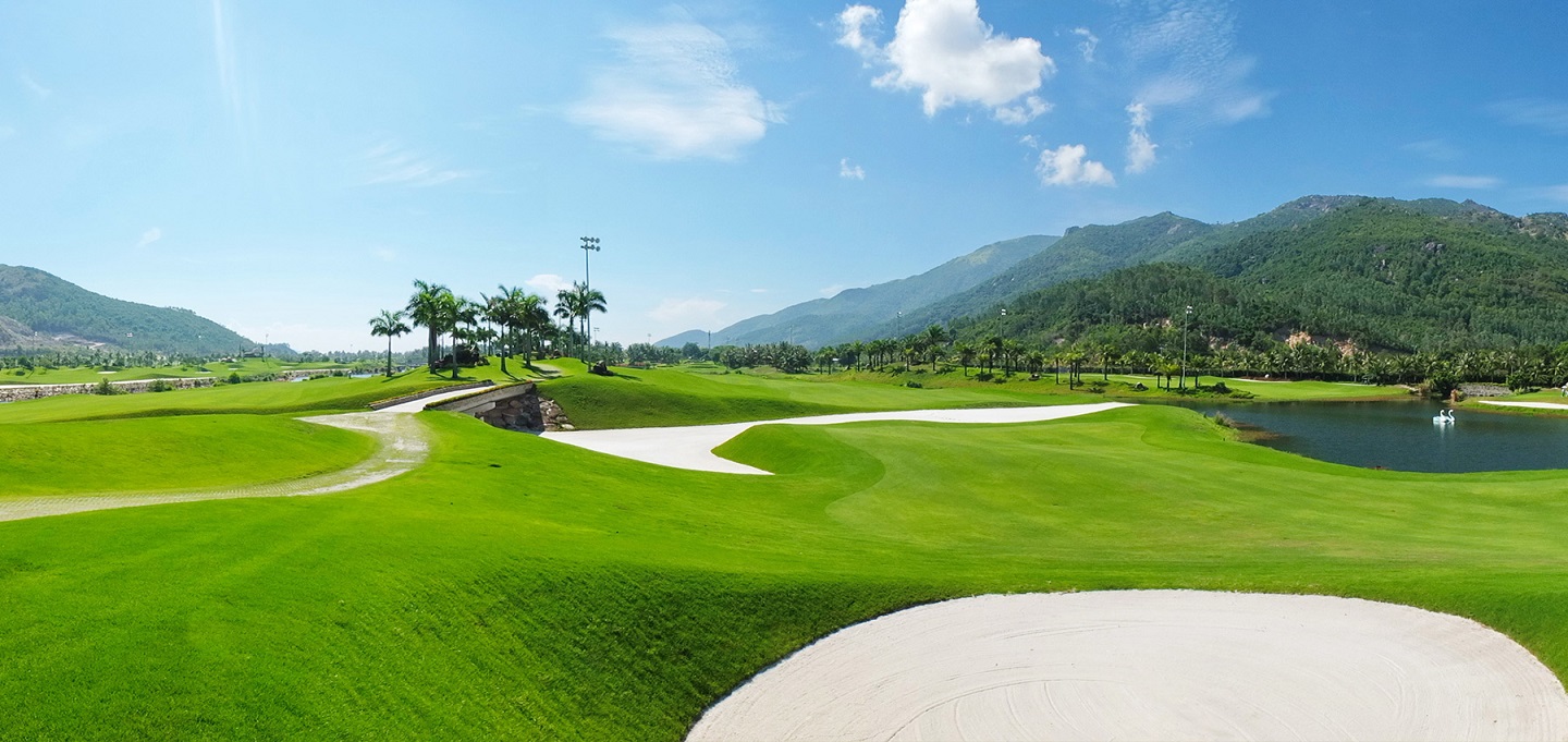 North Vietnam golf courses list 