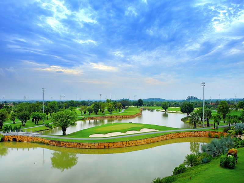 3 Days Golf in Ho Chi Minh - The most exciting city of Vietnam 