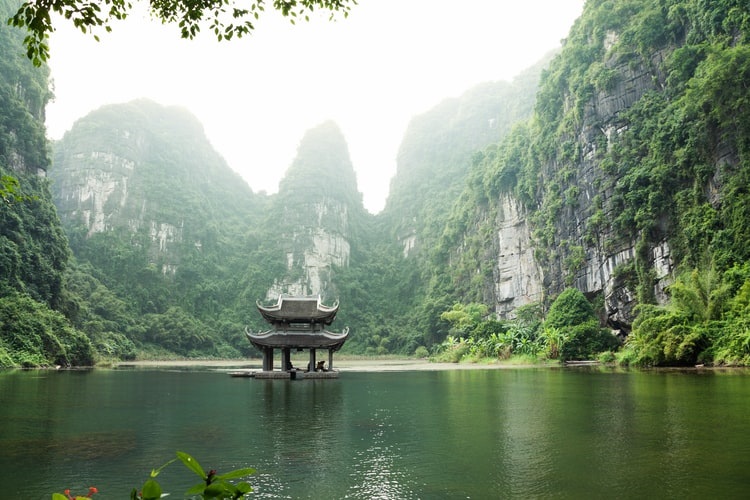 2 days to discover the majestic beauty of Ninh Binh - Vietnam