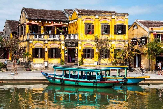 4 Days 3 Night tour - Short holiday quenches your thirst in Danang and Hoian