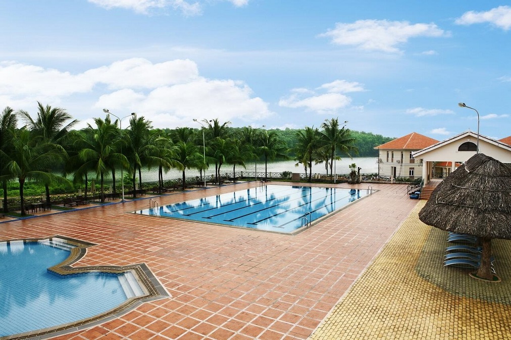 [Stay & Play] Lake View Villas + Vietnam Golf & Country Club
