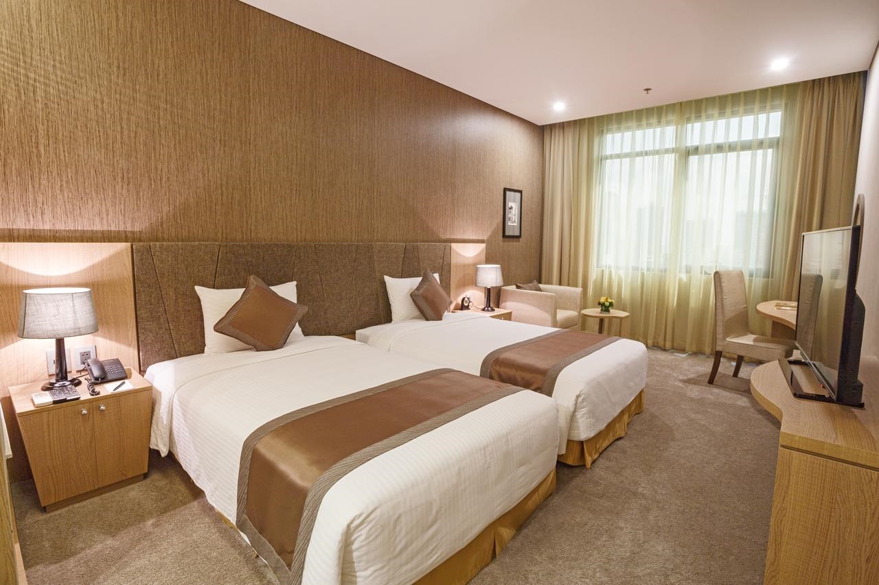 [Stay & Play] Muong Thanh Saigon Centre Hotel + Tan Son Nhat Golf Course