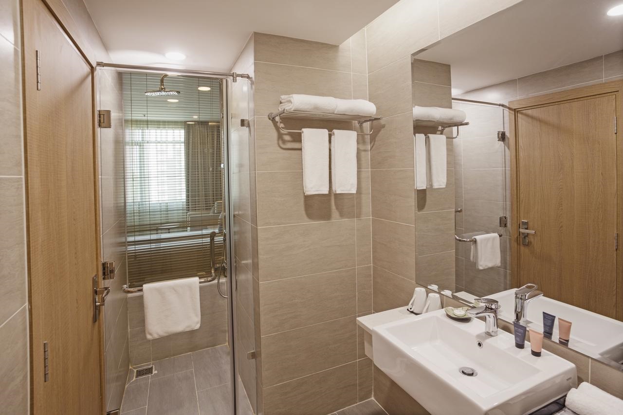 [Stay & Play] Muong Thanh Saigon Centre Hotel + Tan Son Nhat Golf Course