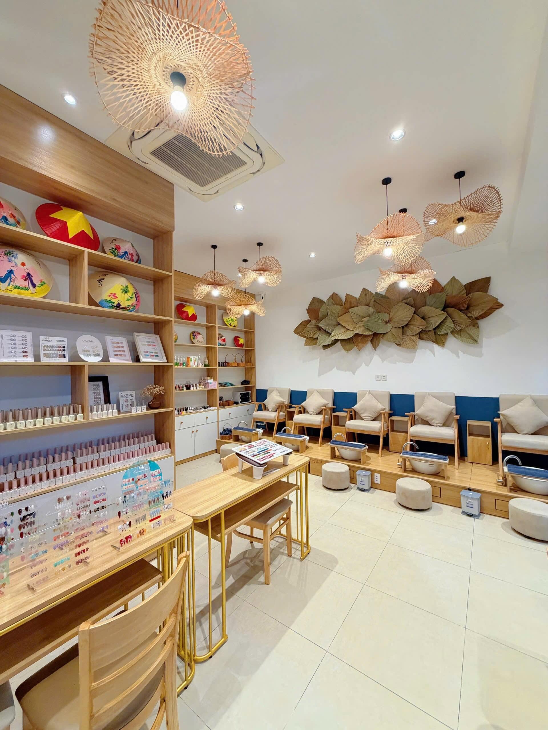 L&aacute; Spa 3 &ndash; Massage & Nail Phu Quoc