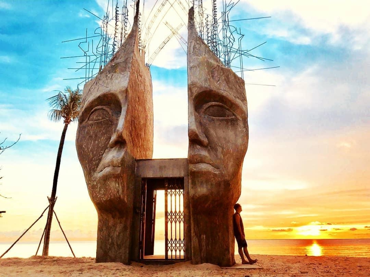 Sunset Sanato Beach Club – Long Beach Sunset Spot, Phu Quoc