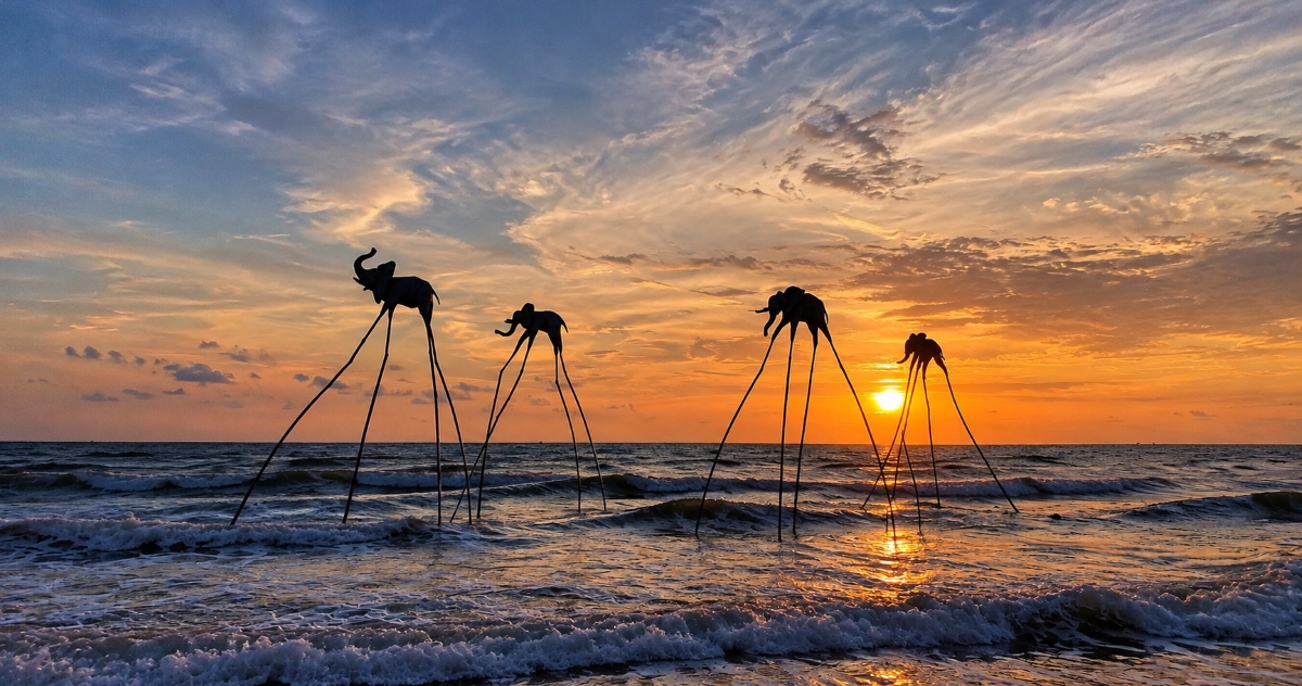Sunset Sanato Beach Club – Long Beach Sunset Spot, Phu Quoc