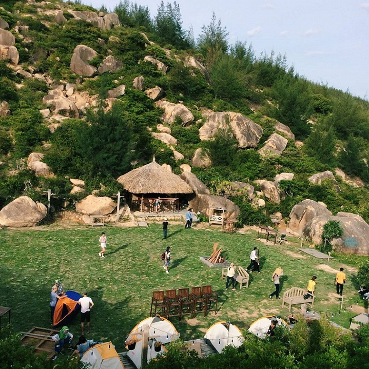 Quy Nhơn day tour: Quang Trung museum, Ham Ho ecotourism, Banh it tower