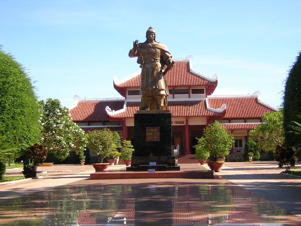 Service Quy Nhơn day tour: Quang Trung museum, Ham Ho ecotourism, Banh ...