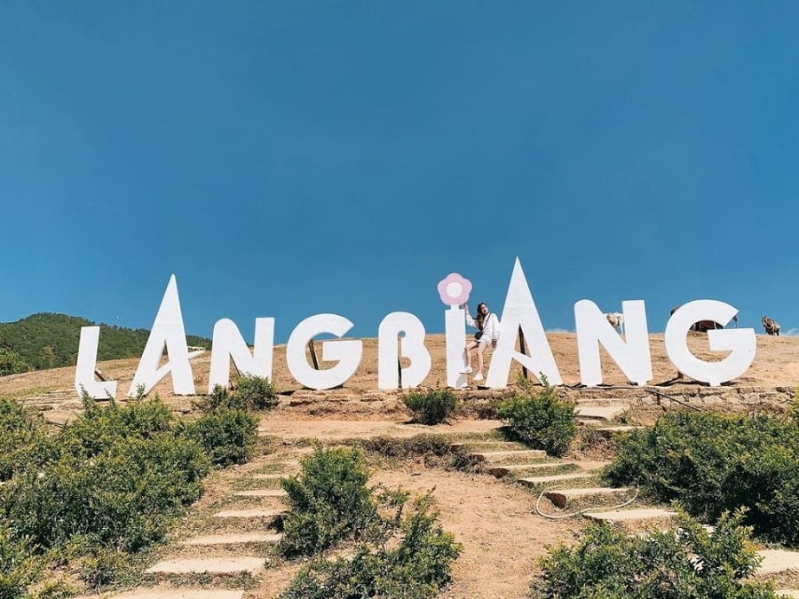 Hikking on Lang Biang Moutain- All You Need to know 