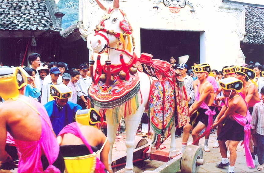 Viet Nam, Giong festival at Phu Dong and Soc temple